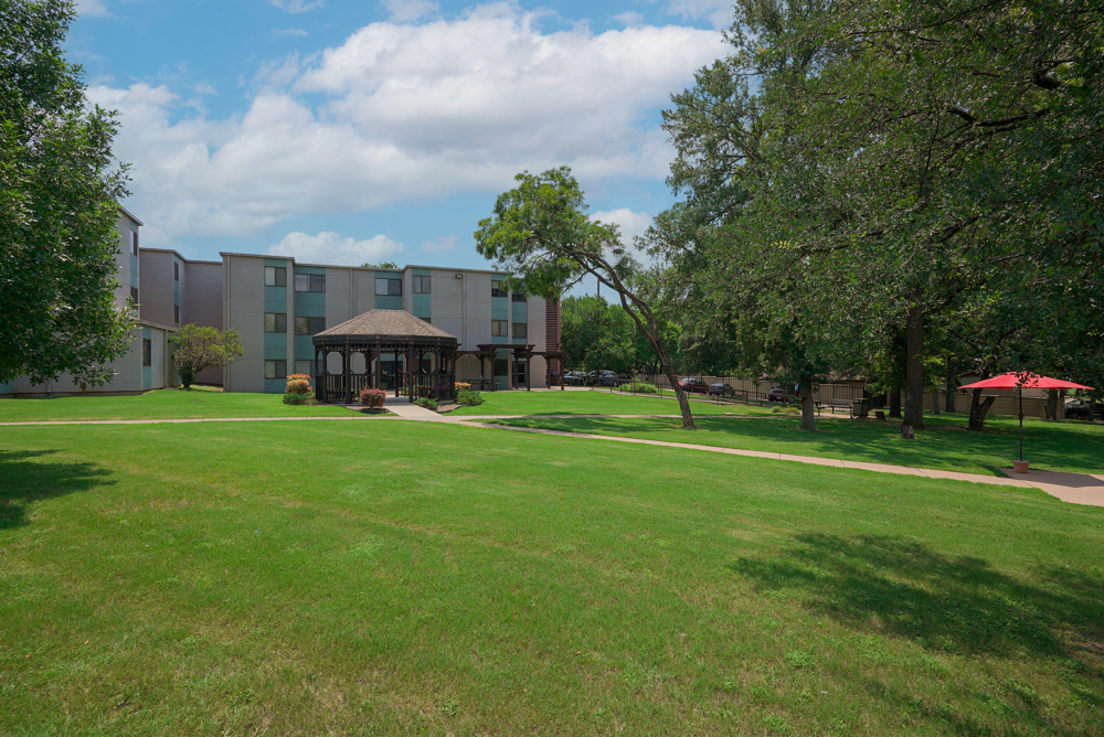 Fair Oaks Apartments apartment photo